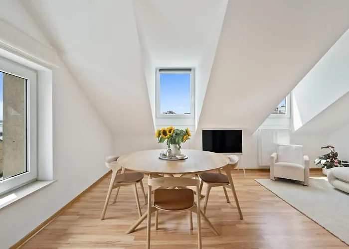 Modern 1-bedroom Near Train Station & Old Town Apartment Luxemburg