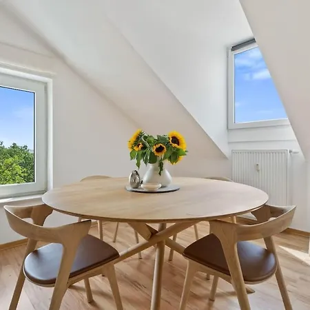 Modern 1-bedroom Near Train Station & Old Town Luxemburg