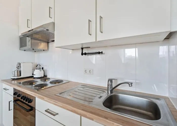 Daire Modern 1-bedroom Near Train Station & Old Town Lüksemburg